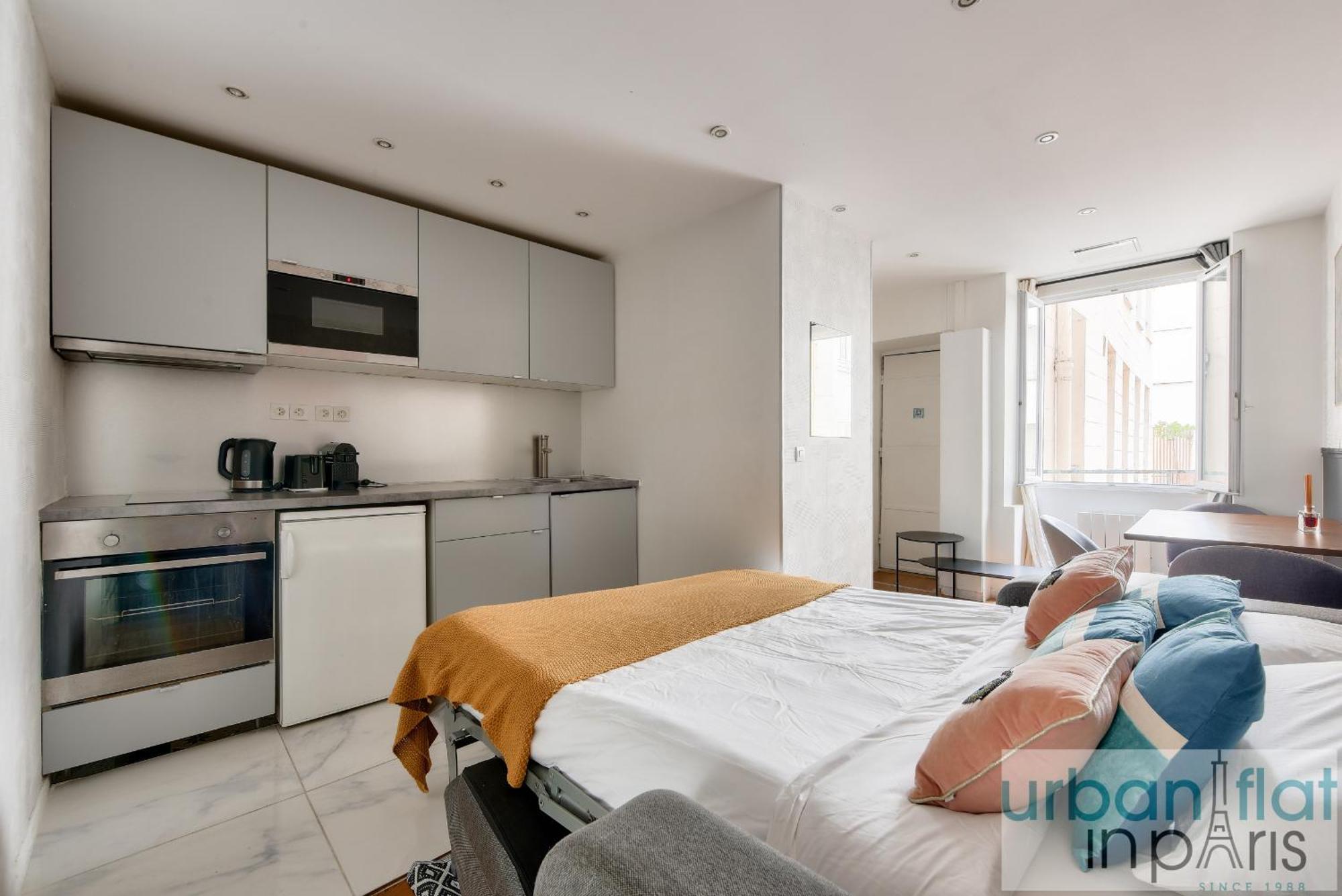 04 Best Flat Montorgeuil 3 Париж Екстериор снимка
